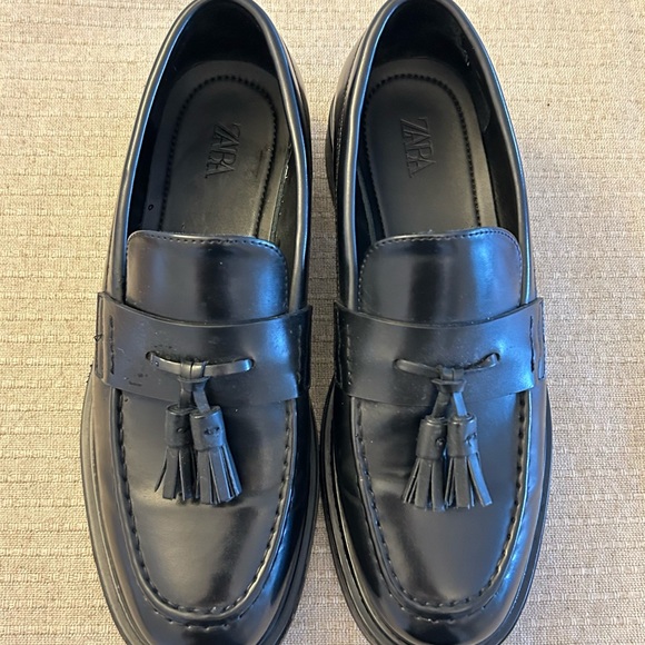 Zara Tassel Loafers - Picture 2 of 6